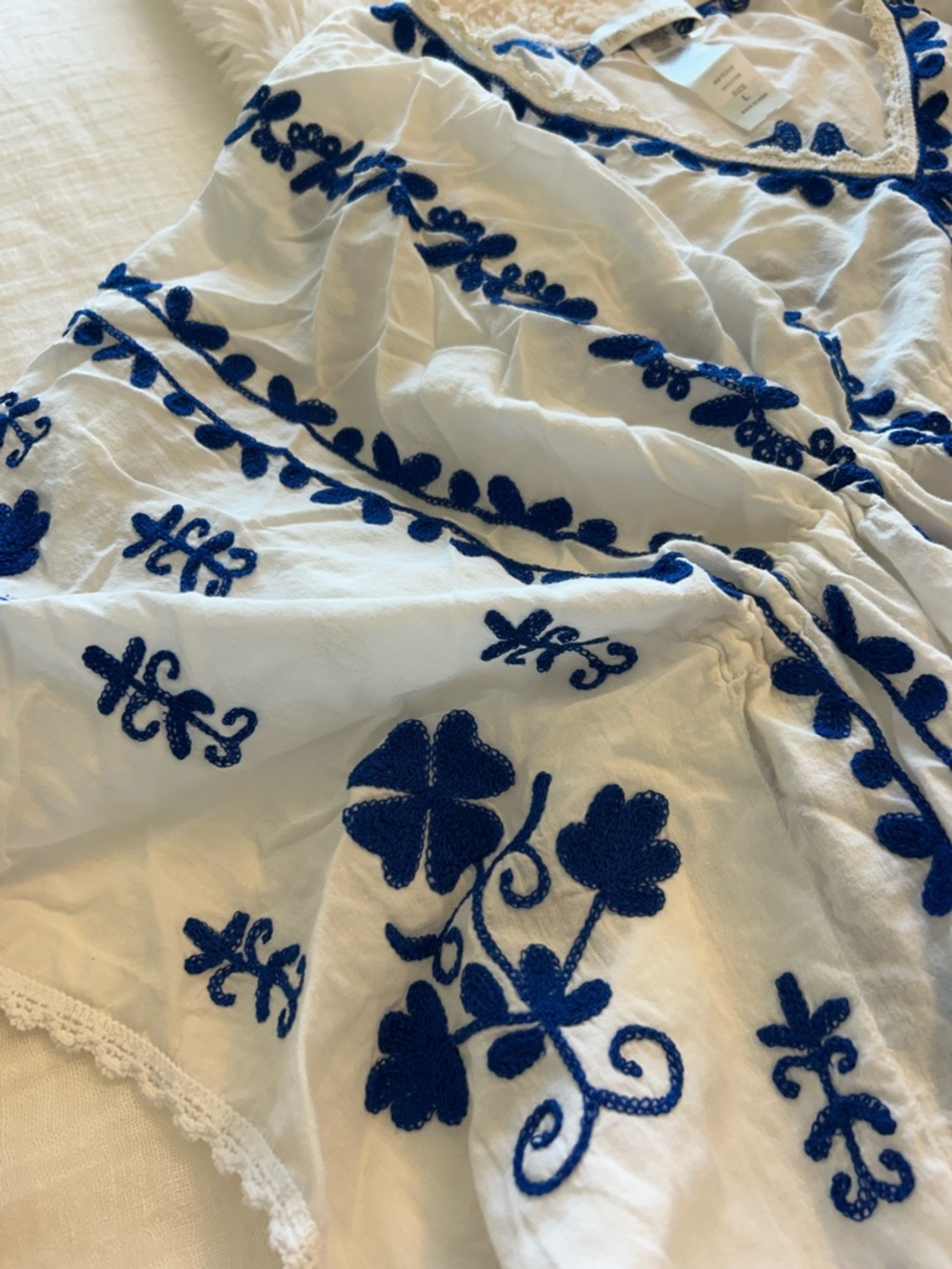 La Blanca White Swim Coverup with Blue Embroidery L - Picture 5 of 11